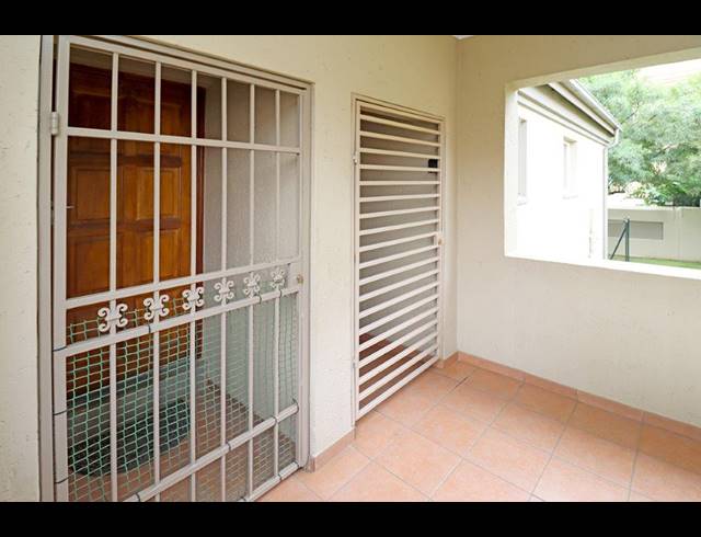 2 BEDROOM TOWNHOUSE FOR SALE IN ORIEL